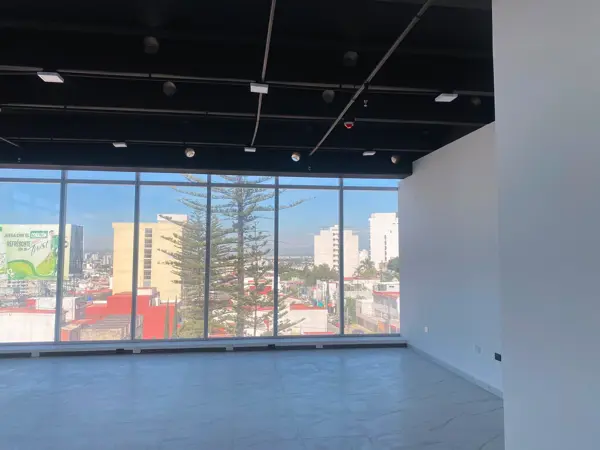 Oficina Nueva en Renta en la Tradicional Col. La Paz