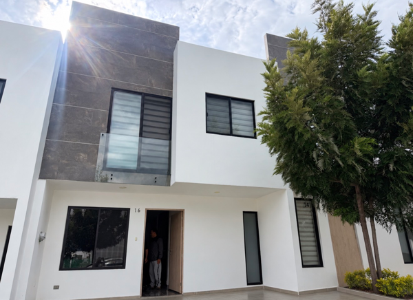Casa en venta en Lomas de Angelópolis, San Andrés Cholula, Puebla