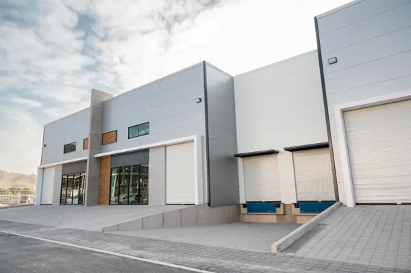 NAVE INDUSTRIAL 2,054 M² EN RENTA | FRENTE A PIQ | 7 M ALTURA | 10 TON/M² | SEGURIDAD 24/7