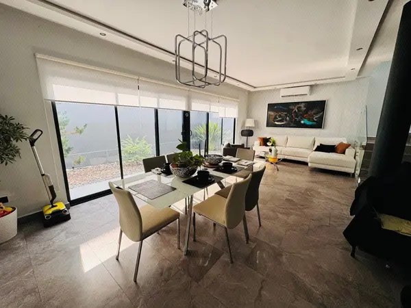 Casa en venta en Porto Cumbres, García — foto 3 de 16