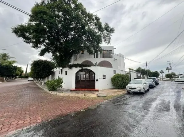 CASA EN VENTA VILLAS DEL MESÓN JURIQUILLA QUERETARO