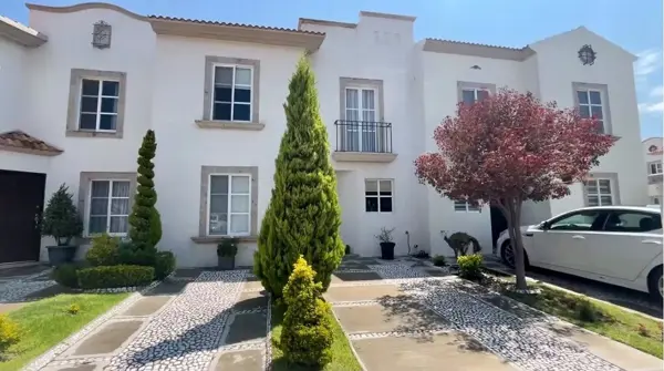 CASA EN VENTA EN EL REFUGIO VILLA ROMANA QUERETARO