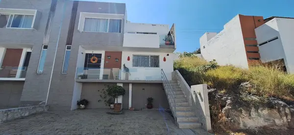 Casa en Venta en Punta Esmeralda, Corregidora — foto 1 de 33