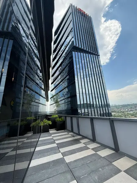 OFICINA EN VENTA EN LEVEL QUERETARO CON VISTA PANORAMICA