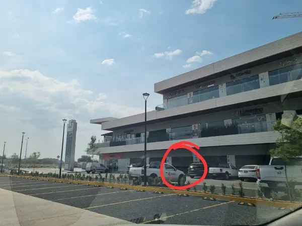 RENTA LOCAL COMERCIAL PLAZA XENTRIC LOMAS QUERETARO