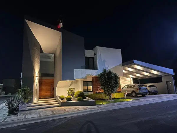 Casa en Venta Altarica Juriquilla Queretaro — foto 1 de 28