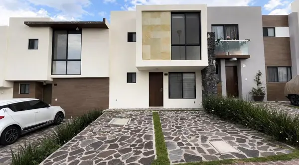 CASA EN RENTA EN ZIBATA-THANDI QUERETARO