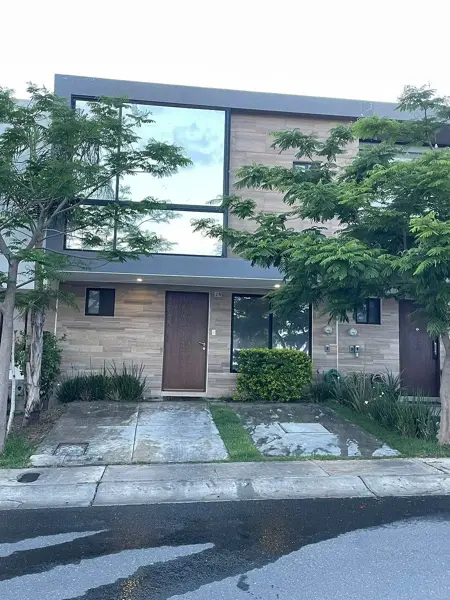 Casa en Venta en El Refugio, Querétaro — foto 1 de 27
