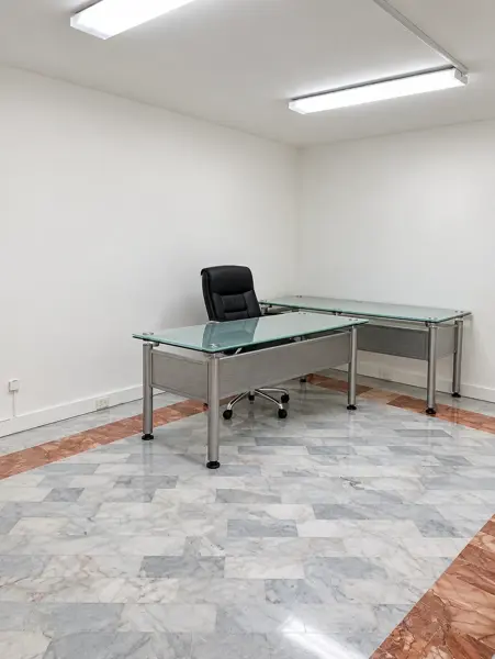 Oficina en Beethoven con servicios incluidos