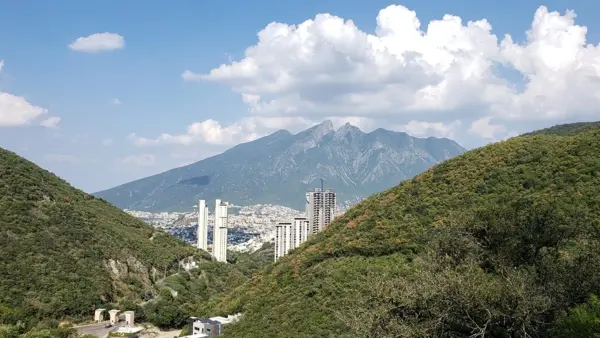Terreno de 1,235 m² con vista panorámica en Renacimiento, Monterrey