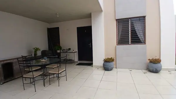 Casa en venta en Las Lomas Sector Jardines, García — foto 2 de 25