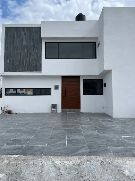 HAY CASAS NUEVAS... Y HAY RESIDENCIAS QUE TE HACEN SENTIR QUE YA LLEGASTE AL LUGAR DONDE QUIERES