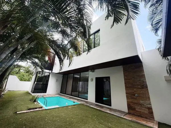 Casa en Privada Kutz en Venta en Yucatán Country Club