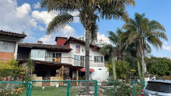 CASA EN VENTA EN VALLE DE BRAVO | CON ACCESO AL LAGO