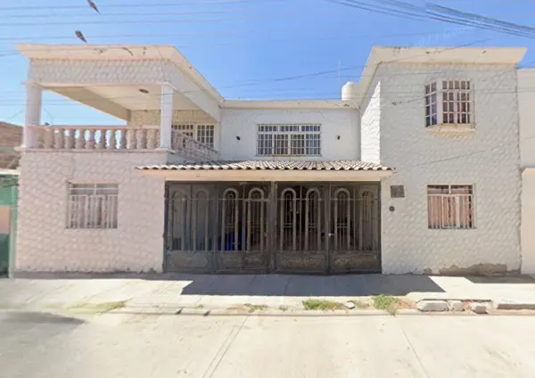HERMOSA CASA EN LOS ARROYITOS, AGS.