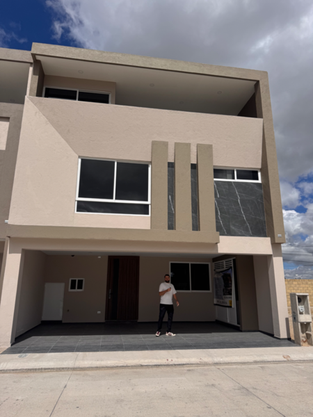 Casa en Venta en SOLARE RESIDENCIAL MOMOXPAN  San Pedro Cholula.