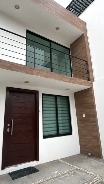 Casa en Venta en Puebla La Antigua Cementera cerca Galerias Serdan y Boulevares — foto 1 de 24