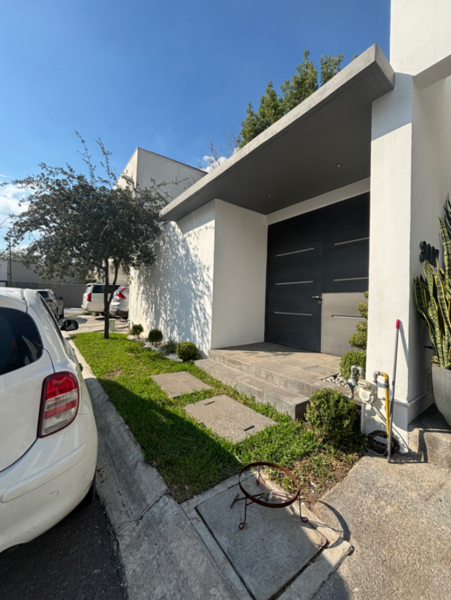 Casa en renta en Colinas del Valle, Monterrey — foto 3 de 21