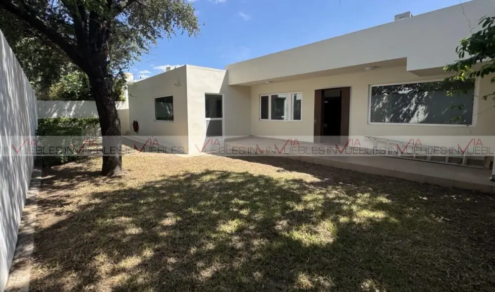 Casa en renta en Mirasierra, San Pedro Garza García — foto 1 de 18