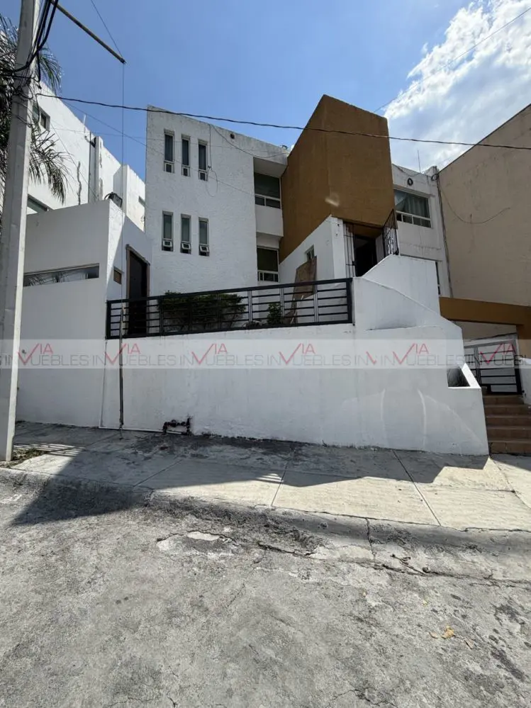 Casa en renta en Contry Sol, Guadalupe — foto 1 de 12