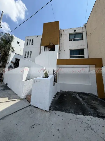 Casa en renta en Contry Sol, Guadalupe — foto 2 de 12
