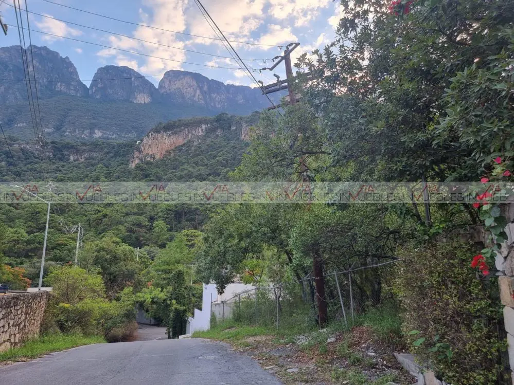 Terreno en venta en Valle de San Angel Sect Mexicano, San Pedro Garza García — foto 1 de 14