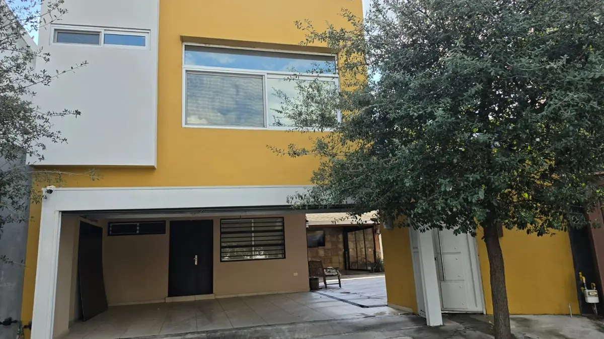 Casa en venta en Cumbres Jade, Monterrey — foto 1 de 26