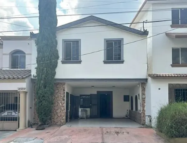 Casa en Venta en Cumbres Quinta Real, Monterrey, Nuevo León