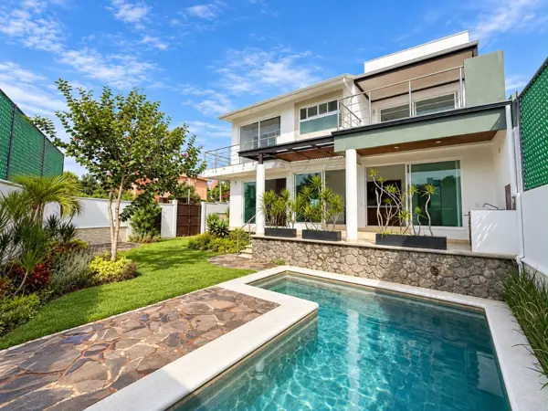 Casa en Privada en Lomas de Tzompantle, Cuernavaca, Morelos