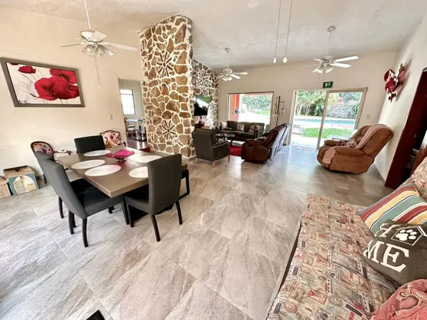 Casa Sola en Lomas de Cuernavaca, Temixco, Morelos