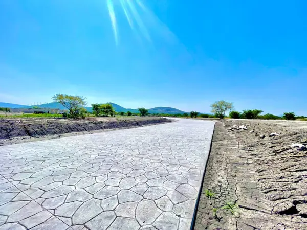 TERRENO PLANO CON FILTRO DE SEGURIDAD EN RESID KLOSTER SANTA FE A 10 MIN DEL TEC DE MONTERREY