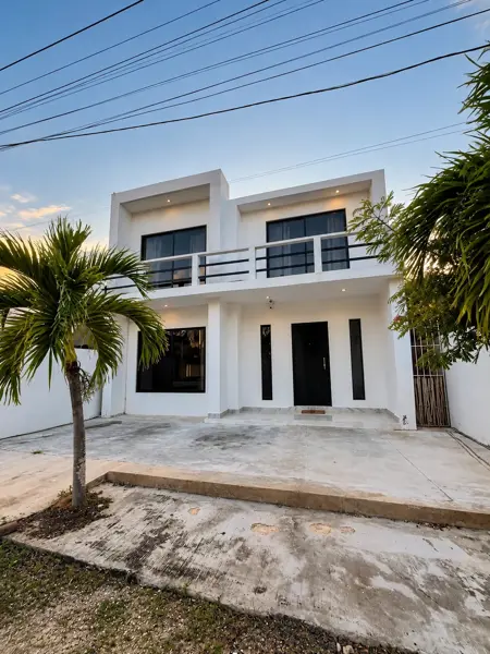 | Casa de lujo en venta a pasos del mar en Chicxulub |