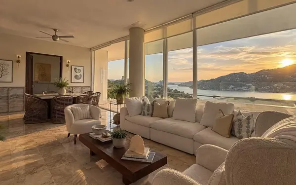 Terraza con jacuzzi y vista al mar