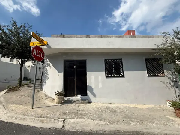 Casa en Venta en Fracc Arcadia la Silla, Juárez Nuevo León — foto 1 de 9