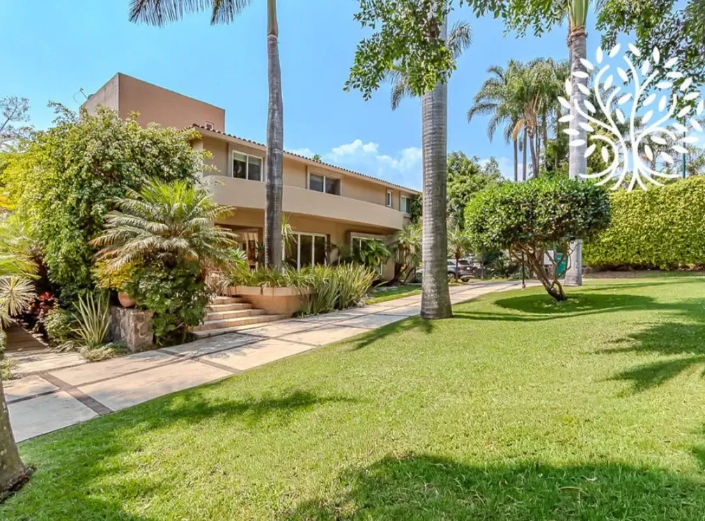Casa en venta en Lomas de Cortes, Cuernavaca — foto 1 de 33