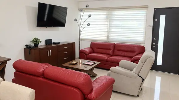 Casa en venta en El Cortijo, Irapuato — foto 2 de 28