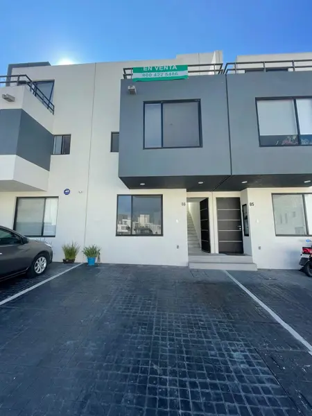 Casa en El Marqués — foto 1 de 42