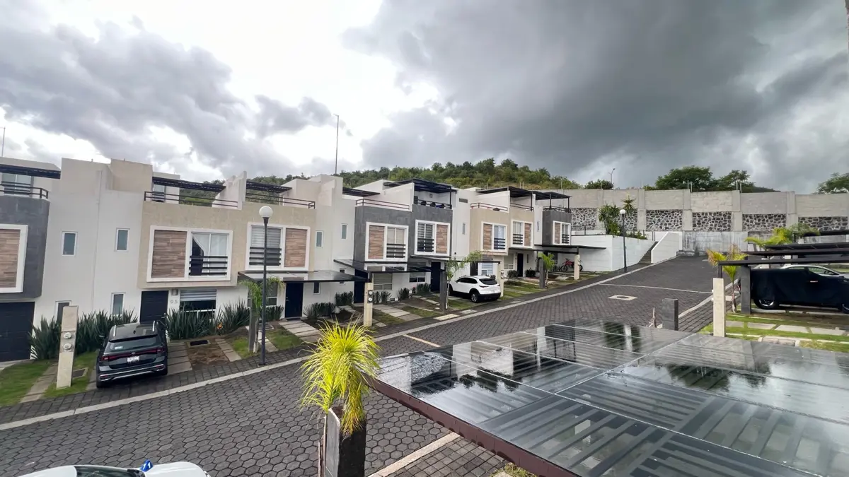 Casa en venta en Santa Maria Malacatepec, Ocoyucan — foto 1 de 26