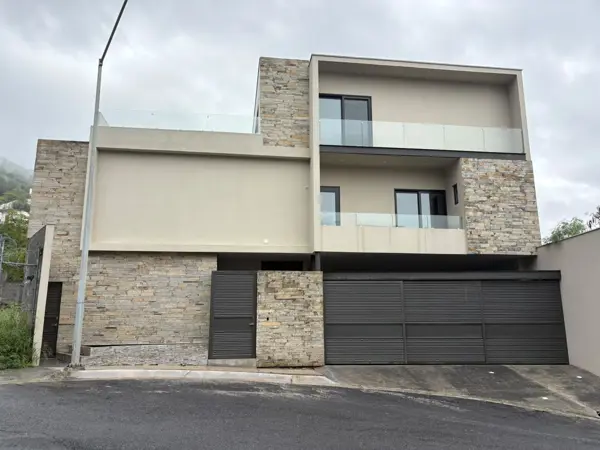 CASA EN RENTA EN BOSQUES DEL VALLE, SAN PEDRO GARZA GARCIA