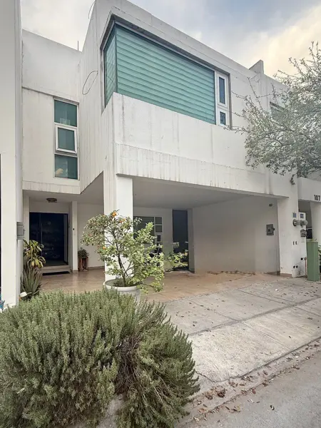 Casa en Venta en Valle de la Sierra, Santa Catarina