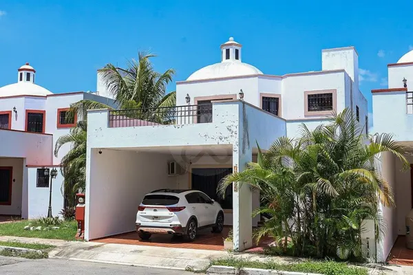 VENTA de Casa en Gran santa fe, Mérida con estudio equipada