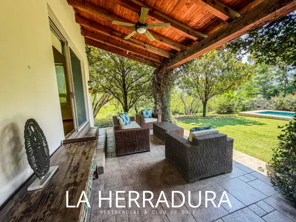 CASA LA HERRADURA CARRETERA NACIONAL VENTA
