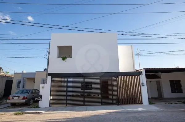Renta de casa 3 Habitaciones Amueblado en Francisco de Montejo 2 pisos