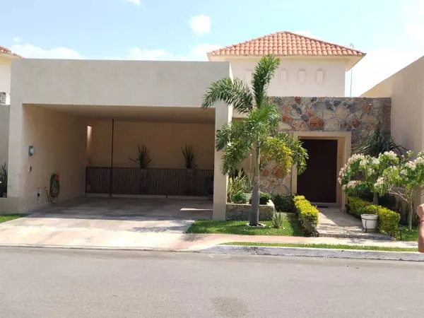 Casa en venta en Fraccionamiento Santa Cruz, Conkal — foto 2 de 31