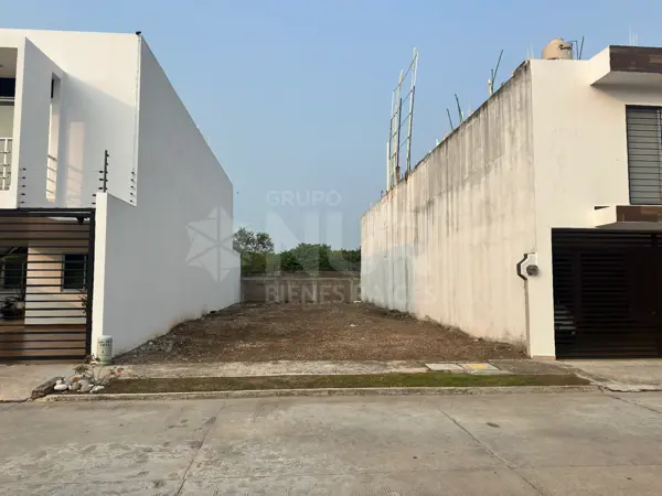 LOTE EN VENTA RESIDENCIAL PALIMIRA I