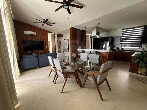 Departamento en Renta Penthouse piso 4 Amueblado en Privada Montes de Ame — foto 1 de 21