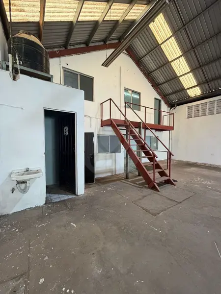 Bodega en renta en Chichi Suarez, Mérida — foto 3 de 11