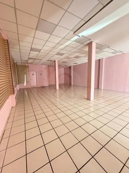 Renta de Local Comercial en García Ginerés — foto 1 de 13