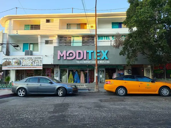 Hotel en venta en La Paz – Excelente ubicación en esquina