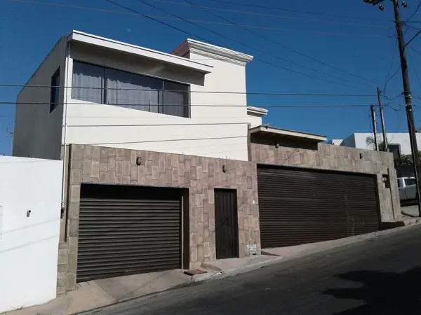 Casa en venta en Lomas Hipodromo, Tijuana — foto 2 de 17